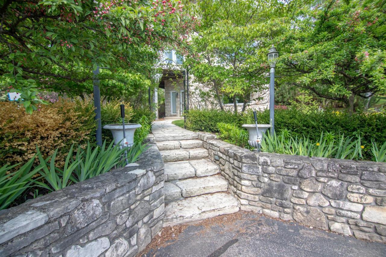 Coachlite Inn Sister Bay Exterior foto
