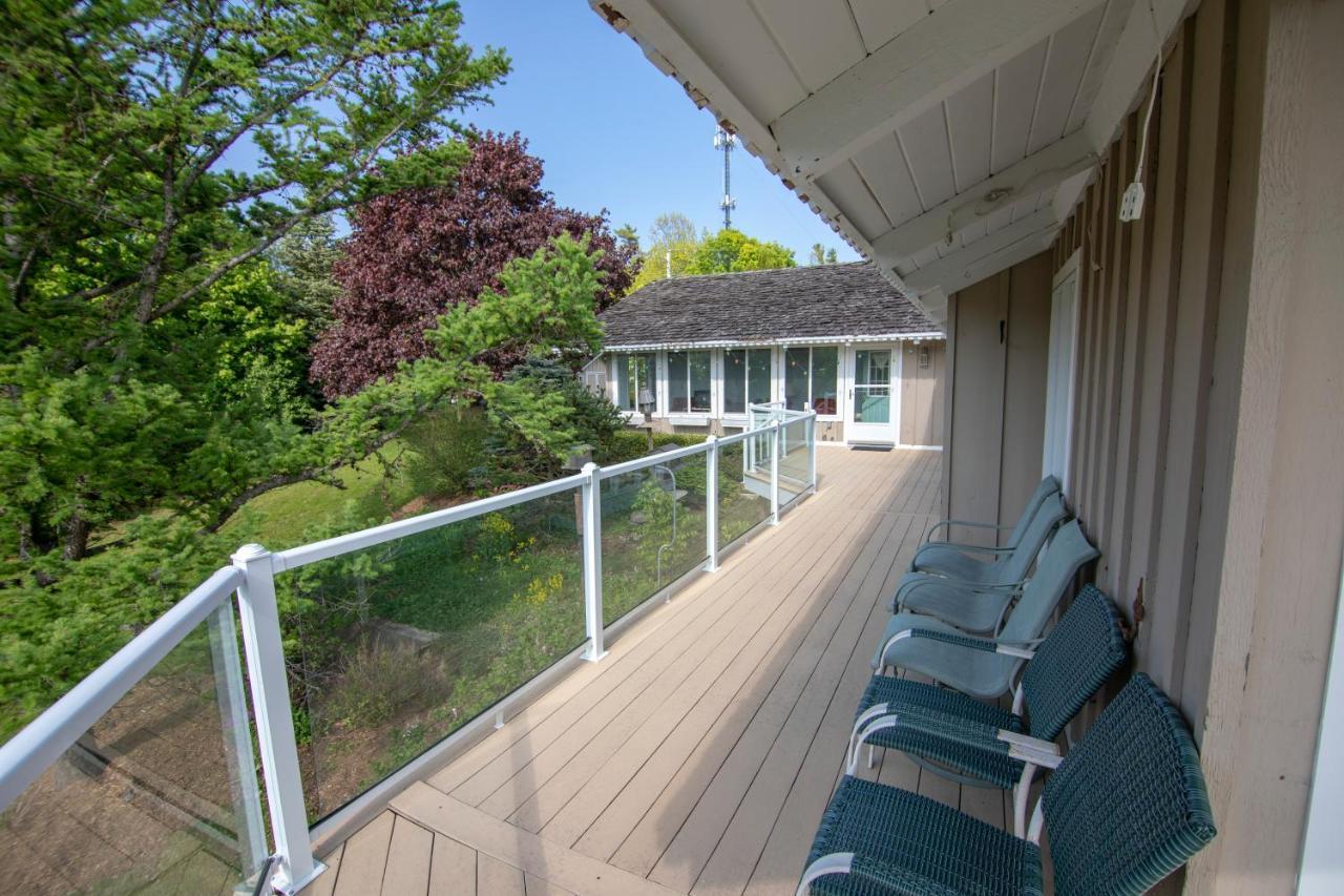 Coachlite Inn Sister Bay Exterior foto